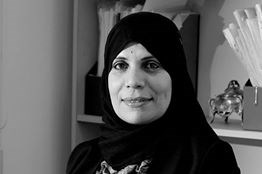 الفلسطينية أبو كف تفوز بجائزة التميز كباحث شاب
