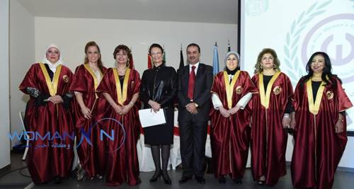 مهرجان المرأة العربية يكرم النساء المتميزات
