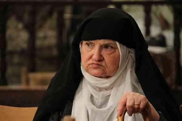 
أنطوانيت نجيب في العناية المشددة