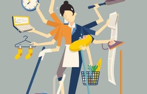 المرأة العاملة في الجزائر.. نجاح مهني يواجه عبء المسؤوليات المنزلية