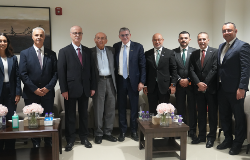 البنك العربي يتبرع بـ مليون دولار لإنشاء قسم العلاج الإشعاعي في مستشفى جامعة النجاح الوطني الجامعي