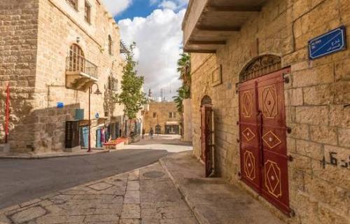 أزمة المياه تتفاقم في بيت ساحور.. 30 يوماً بين دورة وأخرى والأسر تلجأ للصهاريج
