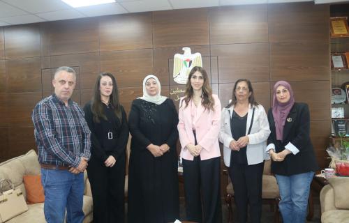 خلال استقبالها وفد "التوفير والتسليف".. العطاري: التجارب النسوية الجماعية رافعة مهمة للتمكين والصمود
