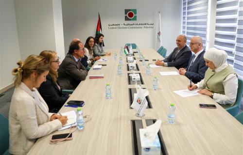 وصول البعثة الأوروبية الاستطلاعية.. هل تعزز المشاركة الدولية فرص إجراء الانتخابات الفلسطينية؟
