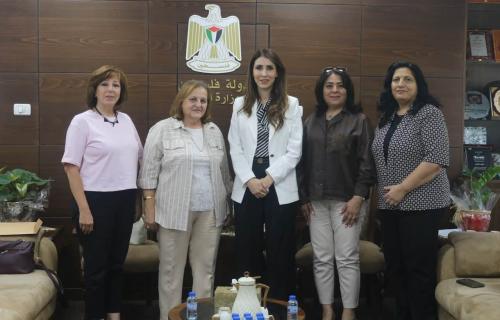 من التدريب إلى التشغيل والريادة.. وزارة العمل تفتح مسارات تنموية جديدة لتمكين النساء في أريحا