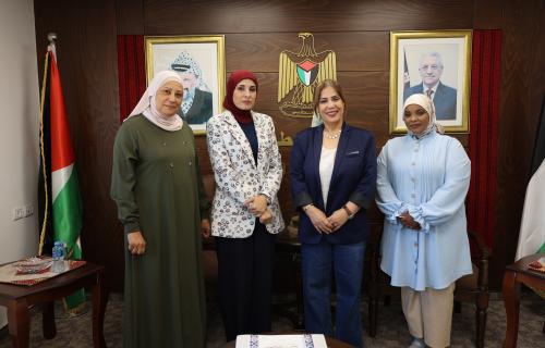 الخليلي تلتقي رئيسة جمعية نور شمس النسوية – طولكرم  لبحث سبل التعاون ودعم وتمكين النساء