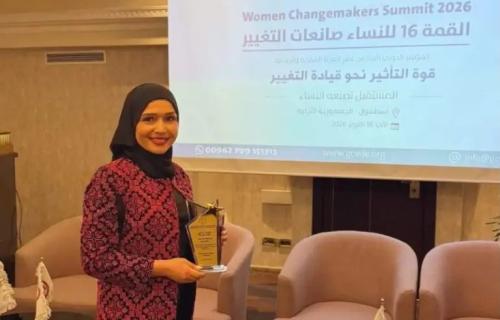 إعلامية فلسطينية تتوج بالوسام الماسي لصانعات التغيير لعام 2026 في إسطنبول