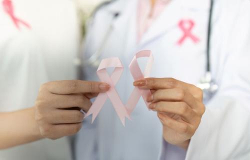الخليلي: الكشف المبكر عن سرطان الثدي خطوة أساسية لحماية صحة المرأة وتعزيز فرص العلاج