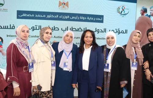 د.حمد تفتتح الدورة الثانية من المؤتمر الدولي لاضطراب طيف التوحد في دورا وتؤكد أهمية تطوير الخدمات وتعزيز الدمج