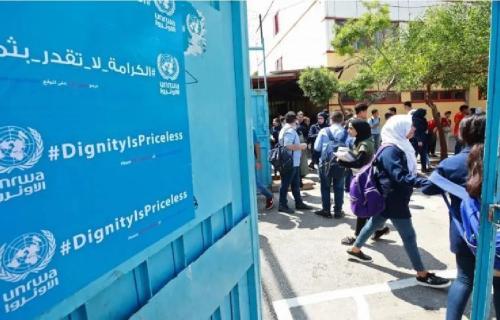 الجمل لنساء إف إم: عجز الأونروا يتجاوز 100 مليون دولار والنساء والفتيات الأكثر تأثراً بتراجع الخدمات والنزوح