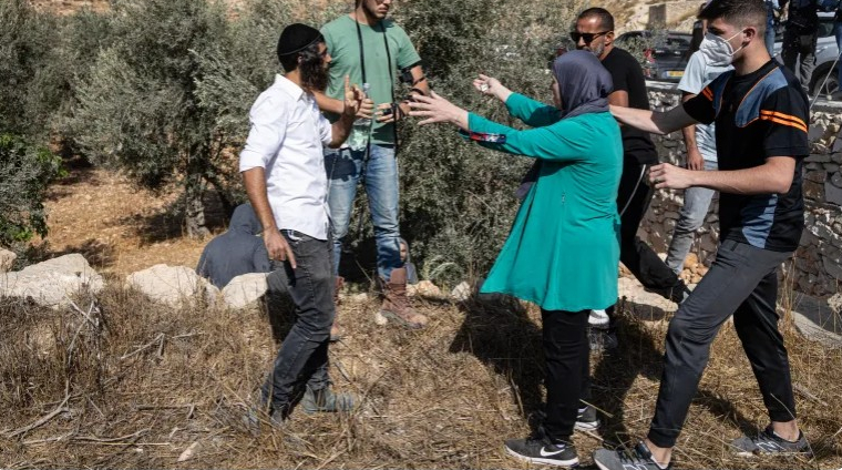 الاتحاد العام للمرأة يدعو إلى توسيع لجان الحماية والإسناد في مواجهة اعتداءات وإرهاب المستعمرين