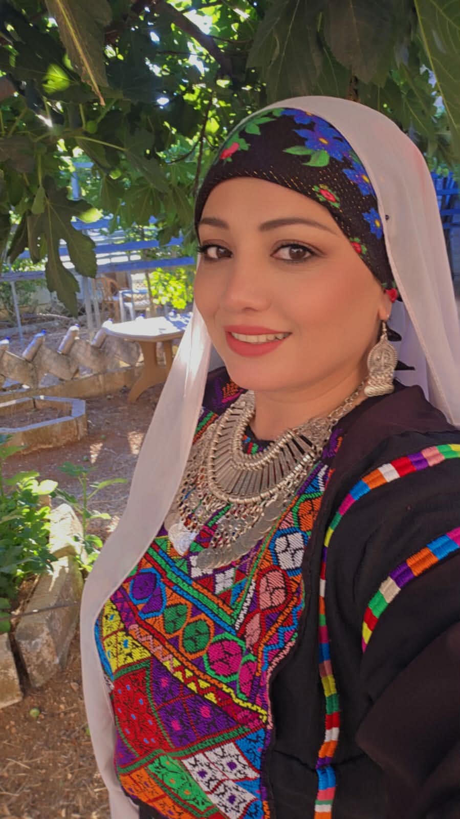 حين يصبح الثوب ذاكرة وطن.. نيفين الصاوي تحكي قصة الهوية الفلسطينية بالتطريز