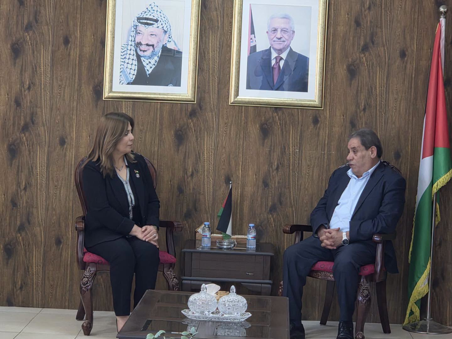 وزيرة شؤون المرأة ومحافظ بيت لحم يبحثان واقع النساء وسبل تعزيز التمكين الاقتصادي ودعم المؤسسات النسوية