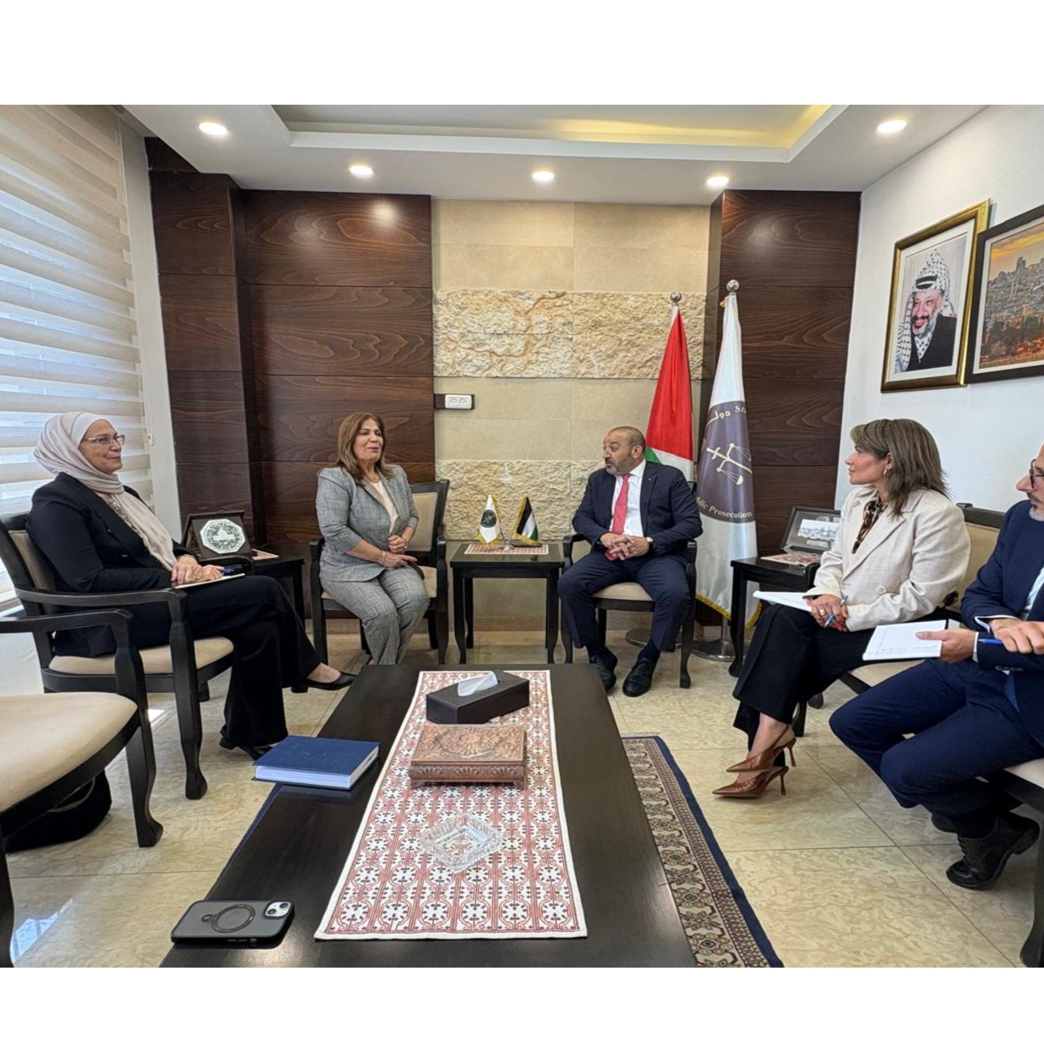 الوزيرة الخليلي والنائب العام المستشار الخطيب يبحثان تعزيز الشراكة في منظومة الحماية ومناهضة العنف ضد المرأة
