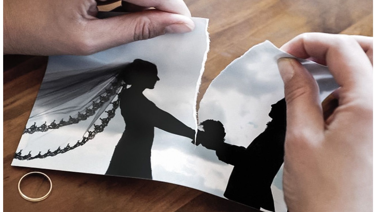 هل تحولت حفلات الطلاق إلى موضة جديدة؟ وما الرسائل النفسية والاجتماعية خلفها؟