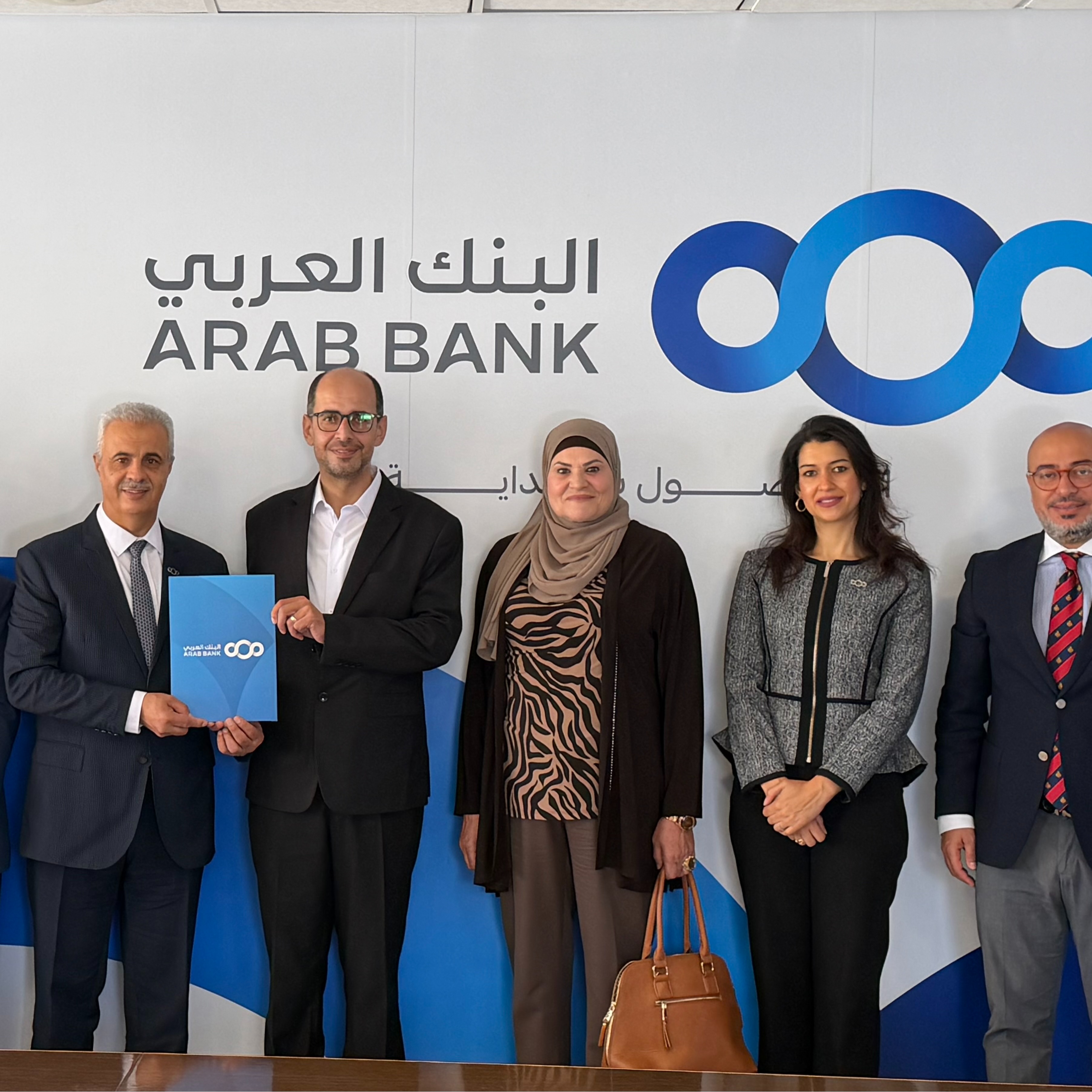 البنك العربي يوقع اتفاقية تعاون مع جمعية أصدقاء مرضى الثلاسيميا - فلسطين