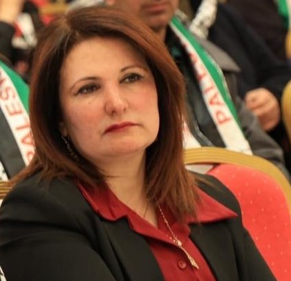 "صرخة نقابية عبر نساء إف إم: العامل الفلسطيني بين الغلاء وتراجع الحماية الاجتماعية.. ودعوات لحوار وطني لإنقاذ مقومات الصمود"