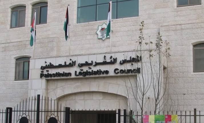 من يحق له الترشح للمجلس التشريعي؟.. المادة 8 تفتح باب الجدل