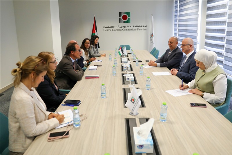 وصول البعثة الأوروبية الاستطلاعية.. هل تعزز المشاركة الدولية فرص إجراء الانتخابات الفلسطينية؟