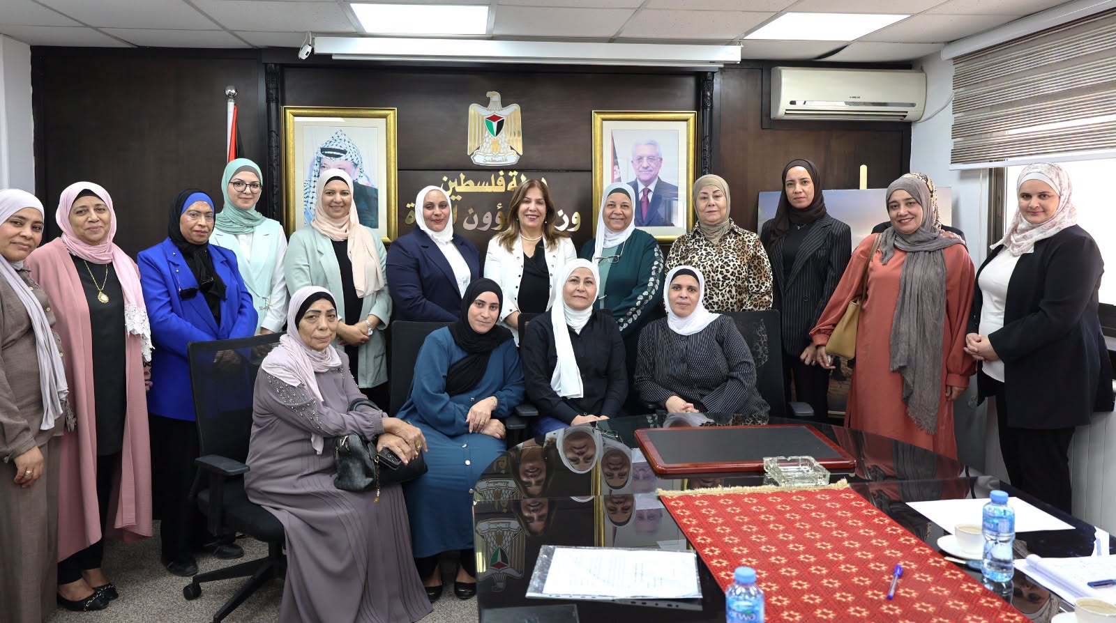 وزيرة شؤون المرأة تلتقي مجموعة سيدات القمر في أريحا والأغوار