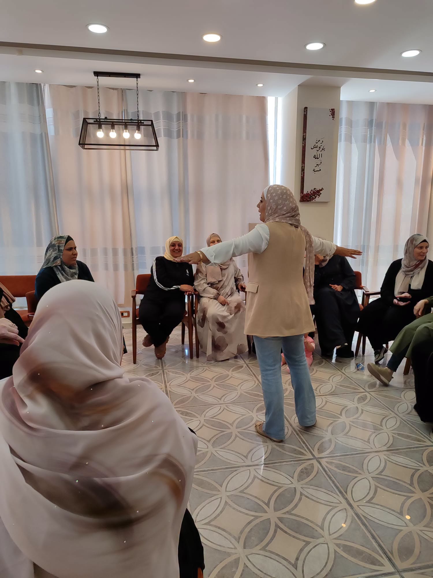 "تام": من بيت مرسم إلى الخليل والبلدة القديمة.. لجان الحماية تتدرب على مواجهة قضايا نسائها