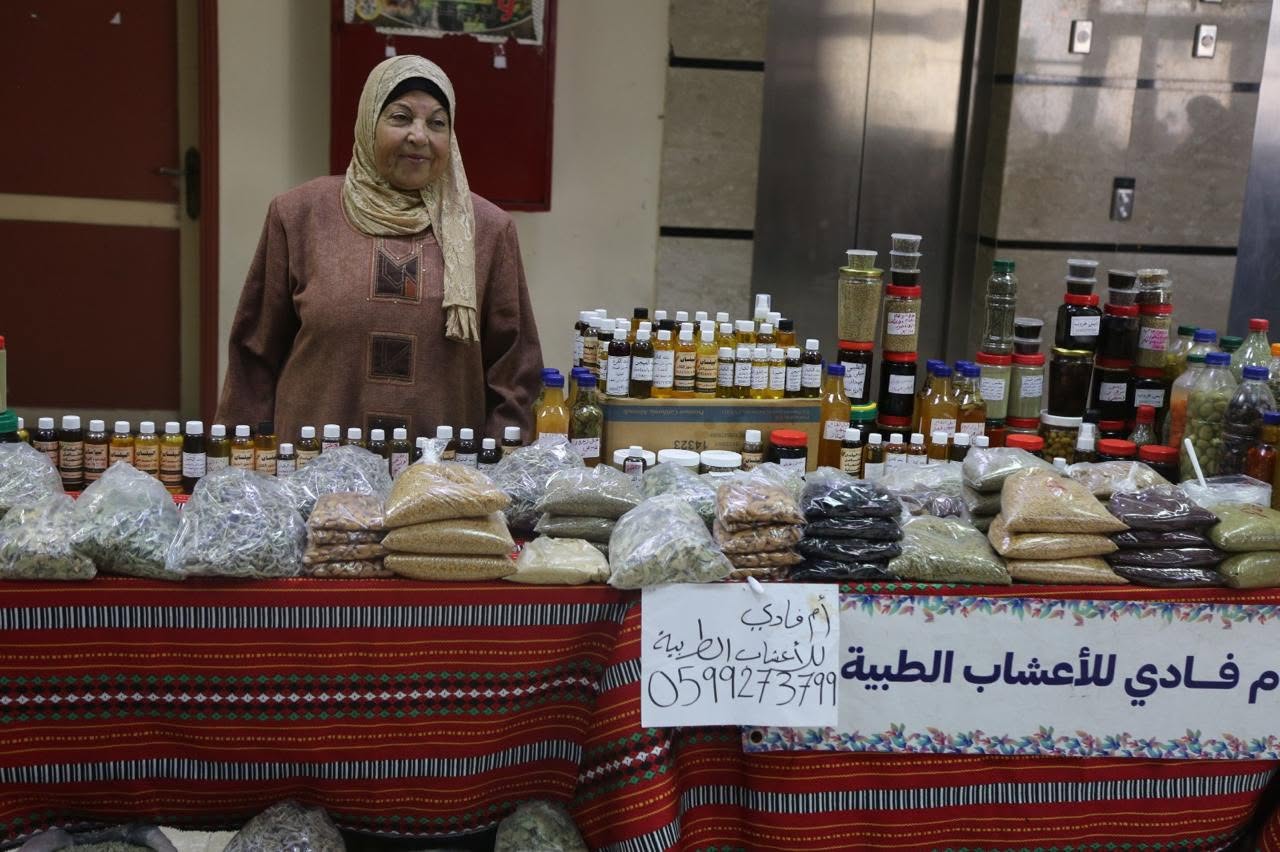 جمعية تنمية المرأة الريفية وجامعة القدس المفتوحة- نابلس تنظمان مبادرة من التراث إلى الريادة ضمن مشروع "تمكينها"