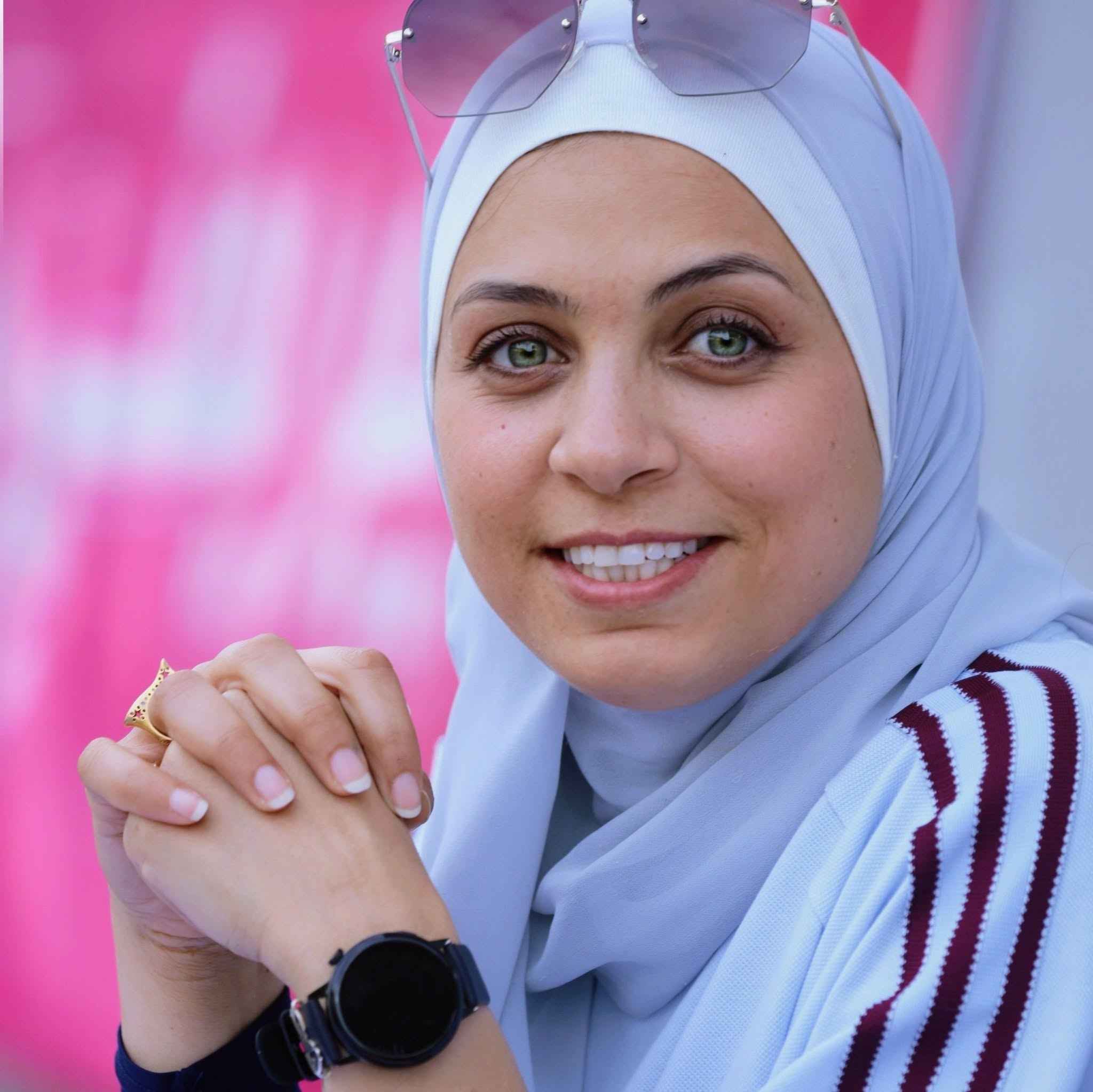 المدربة الرياضية الدكتورة آيات يوسف تقدم النصائح.. عندما يطرق الخطر باب المرأة.. متى تواجه ومتى تهرب؟