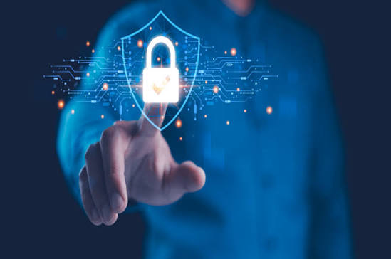 خبير الذكاء الاصطناعي عبد الرحمن الخطيب لـ"نساء إف إم": السيادة الرقمية تبدأ بحماية البيانات الفلسطينية وتطويرها