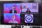 الخليلي تبحث مع هيئة...